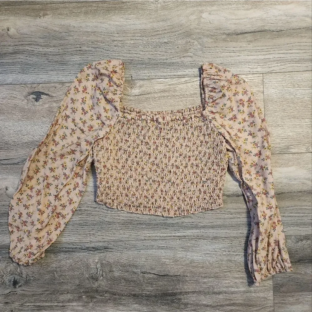 Xhilaration • Ruched Crop Top